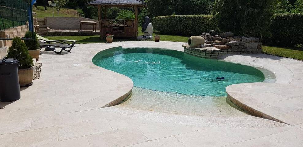 Gîte pour 3 personnes, avec terrasse ainsi que piscine et vue à Peypin-d'Aigues - 2