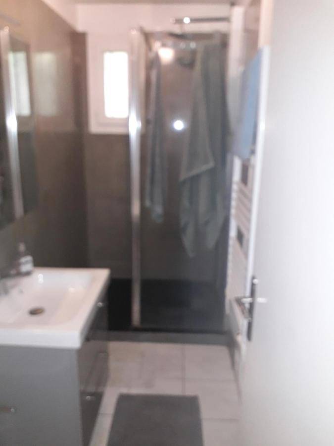 Gîte pour 2 personnes, avec jardin ainsi que terrasse et piscine à Bouc-Bel-Air - 3