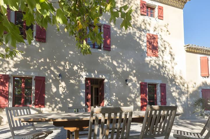Renoviertes Winzerhaus mit Gemeinschaftspool, Wlan und Klimaanlage mitten in den Weinbergen in Trèbes, Carcassonne und Umgebung