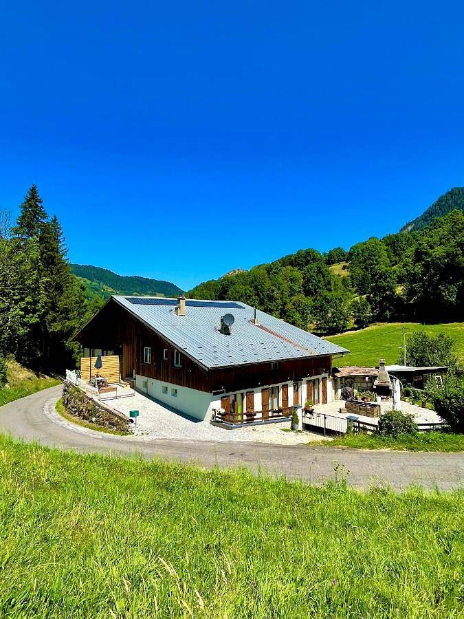 Gîte pour 4 personnes, avec terrasse et vue, animaux acceptés à Bellevaux - 2