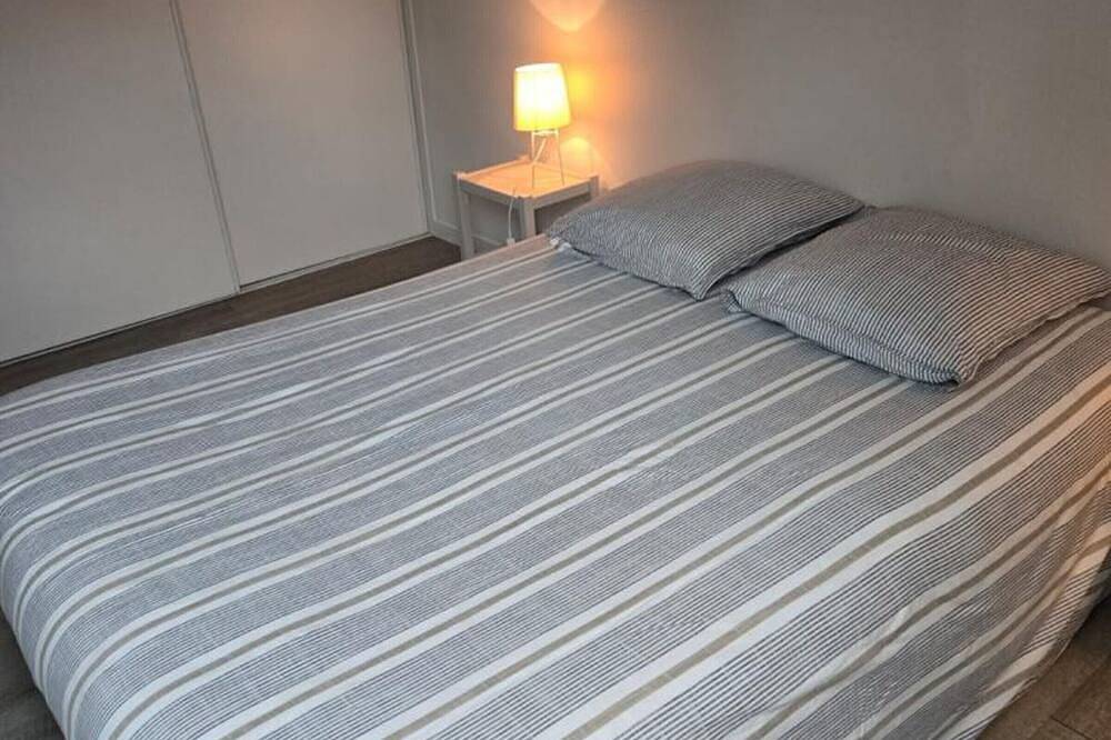 Maison familiale à Bréhal, 2 chambres, terrasse, Bbq, parking, animaux acceptés, wifi inclus in Saint-Martin de Bréhal, Bréhal