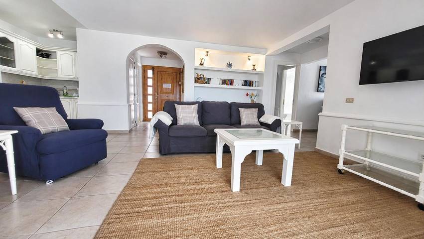 Casa rural para 4 personas, con jardín y piscina además de piscina para niños y vistas al mar en San Miguel de Abona - 2
