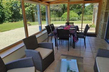 Gîte pour 6 personnes, avec terrasse et jardin à Commana