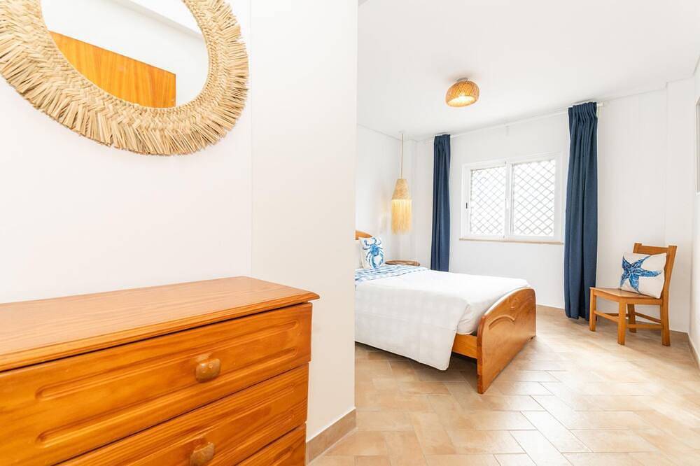 Ganze Wohnung, Refugio da Ria 3 mins da praia pátio central in Cabanas de Tavira, Conceição e Cabanas de Tavira