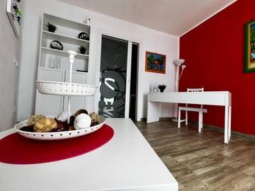 Gîte pour 2 personnes, avec vue et jardin à Sferracavallo