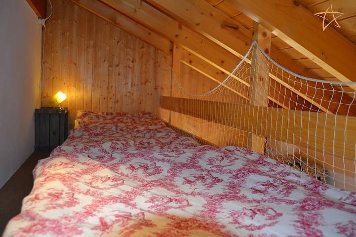 Ganze Wohnung, Aussen : Wohnung für 4-6 Personen, im Dorfzentrum, Südbalkon mit schöner Aussicht,  -​Innen : ca. 65 in Saint Luc, Anniviers