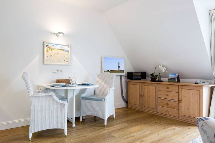Ganze Wohnung, Viel Urlaub in lauschiger Lage in Nordfriesische Inseln (Schleswig-Holstein) (Schleswig-Holstein), Wenningstedt