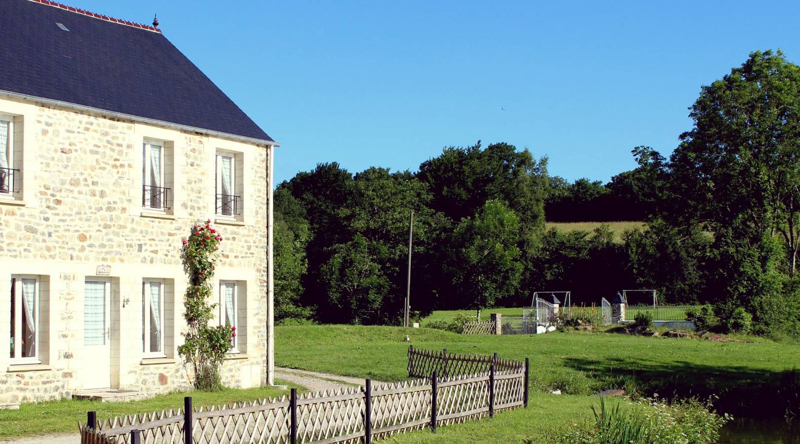 Gite rural les Bergeronettes, piscine chauffée, à 9 km plages in Saint-Sauveur-le-Vicomte, Côte de la Déroute