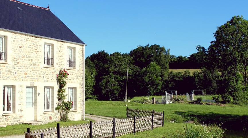 Gîte pour 5 personnes, avec jardin et terrasse ainsi que piscine et vue sur le lac à Saint-Sauveur-le-Vicomte - 3