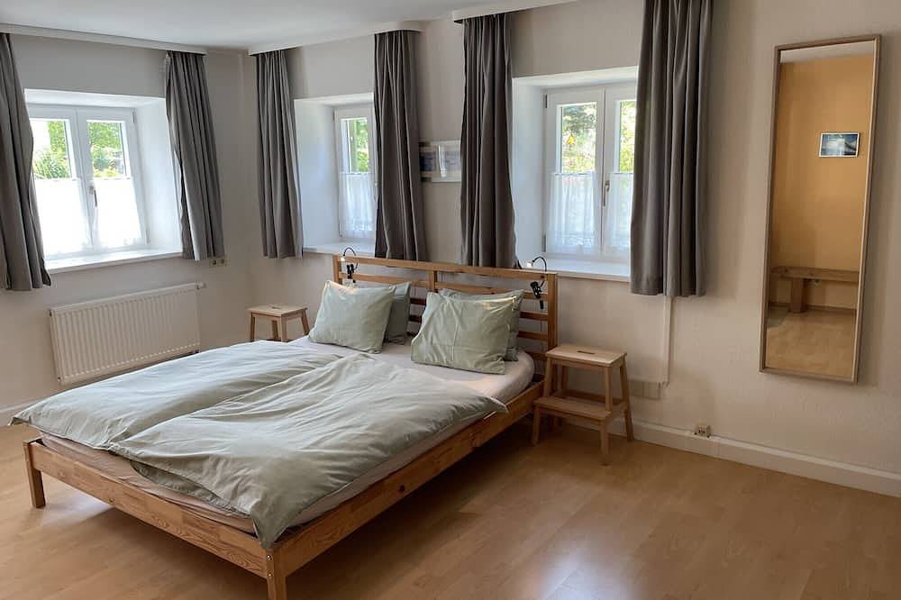 Ganze Wohnung, Helle, freundliche Wohnung rechts eini -4 Personen, 44qm, 1 Schlafzimmer mit Kamin in Schwarzbach, Bad Reichenhall