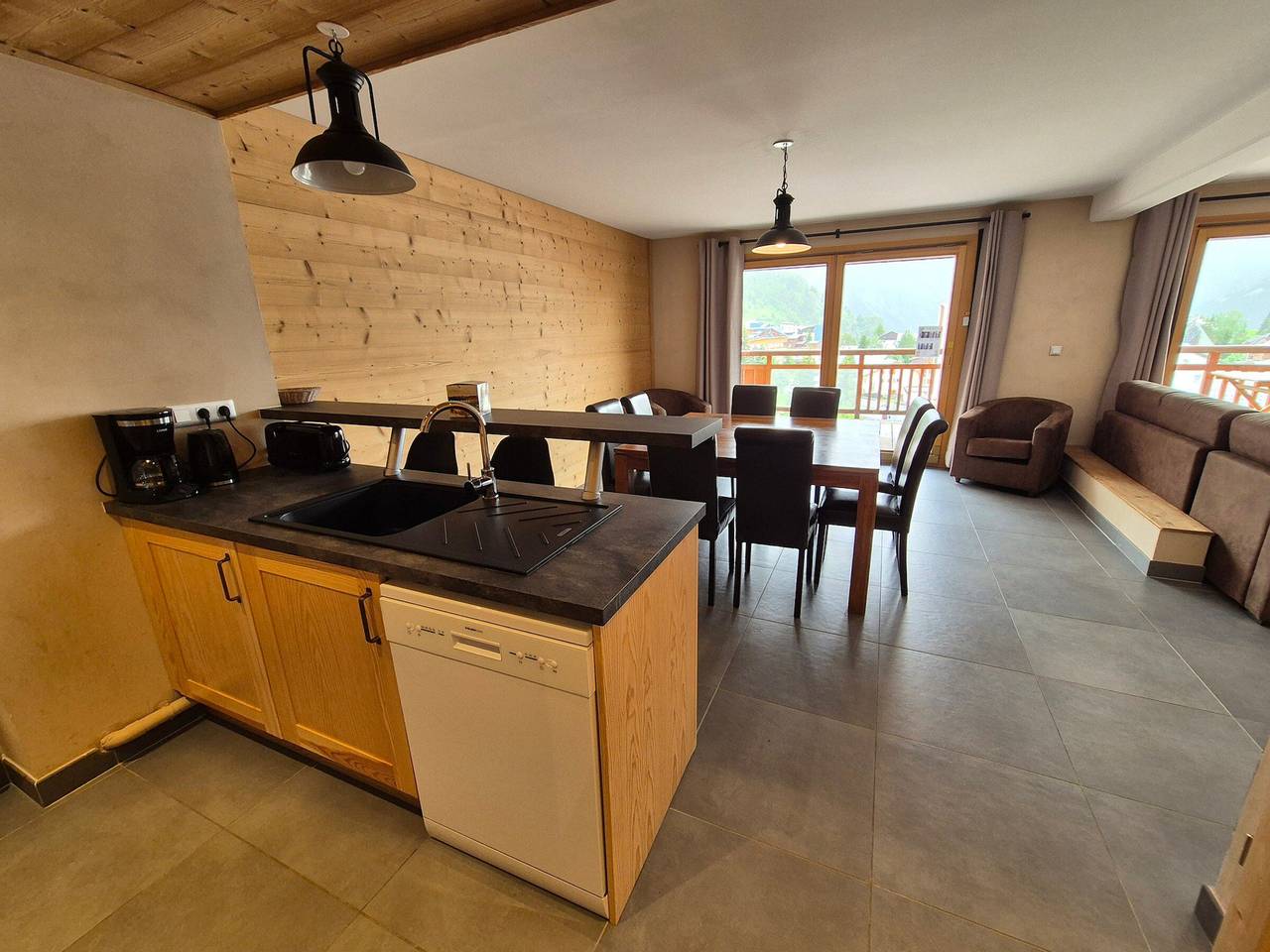 Appartement entier, Appartement lumineux 3 pièces, proche des pistes, animaux admis in Mont-de-Lans, Les Deux Alpes