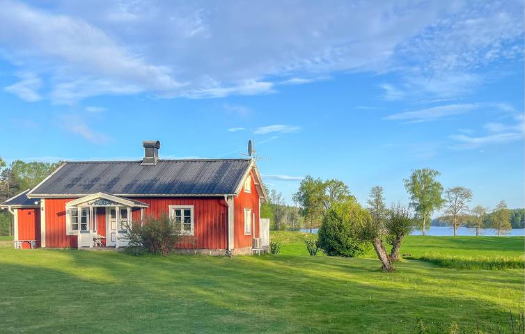 Ferienhaus für 4 Personen, mit Terrasse und Garten sowie Seeblick in Tranemo