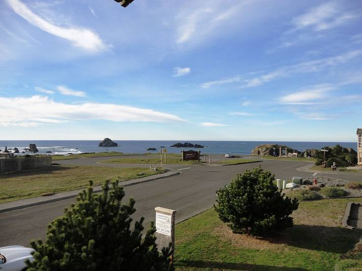 Vacation rental for 8 people, with balcony and yard in Bandon (Oregon)