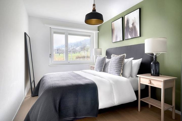 Ganze Wohnung, Elegant Horgen 3 Room w/ Storage, 5 min to Market, by Blueground in Käpfnach, Horgen