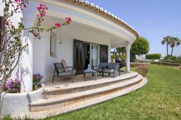 Villa pour 5 personnes, avec bassin pour enfant et jardin à Albufeira