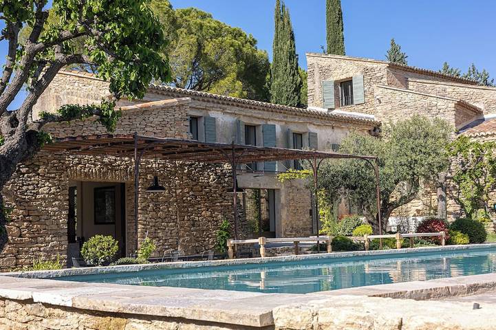 Ferienhaus für 16 Personen, mit Pool in Gordes