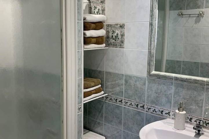 Location de vacances pour 7 personnes, avec jardin et balcon à Puyloubier - 4