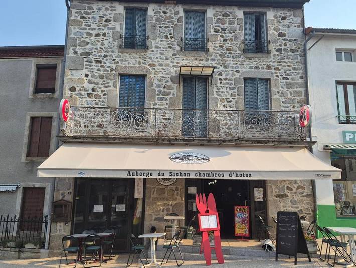 Location de vacances pour 2 personnes, avec Terrasse et Jardin à Ferrières-sur-Sichon