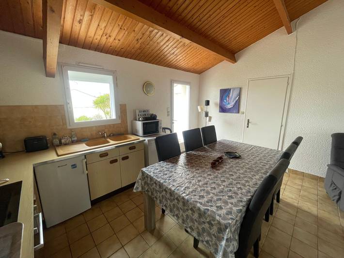 Charmant pavillon avec jardin clos, terrasse, et tout confort, à 950m de la plage des Sables-d'Olonne in Château-d'Olonne, Les Sables-d'Olonne
