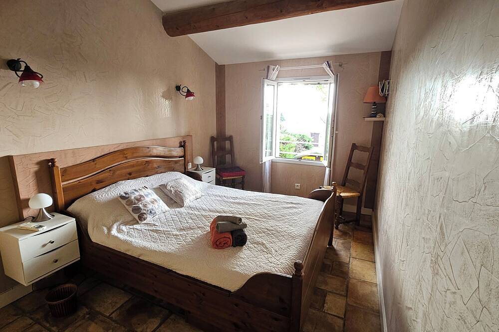 Chez Mimachat, family home 6km from the Pont du Gard in Sernhac, Nimes region