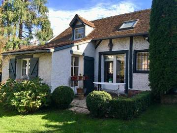 Gîte pour 4 personnes, avec terrasse et jardin à Chaumont-sur-Tharonne
