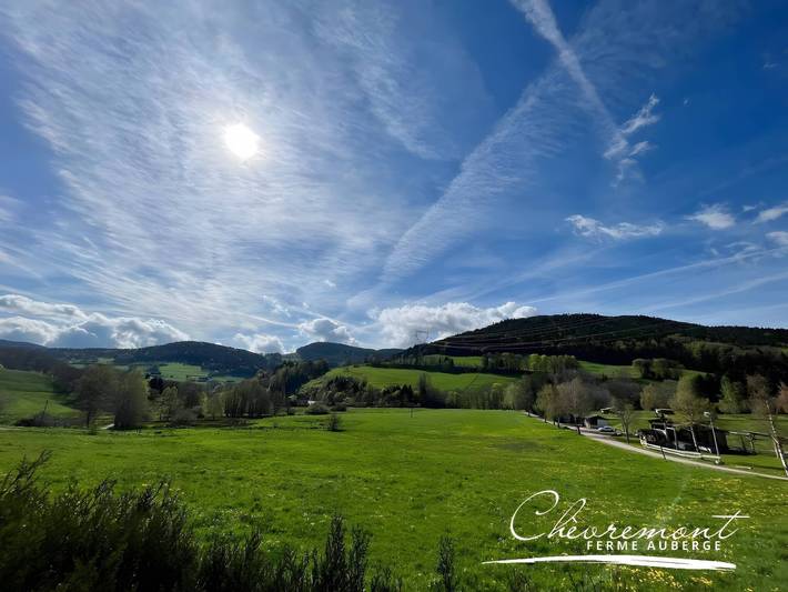 Bed & Breakfast 'Chambre Donatienne' mit Bergblick und gemeinsamer Terrasse in Orbey, Regionaler Naturpark Belchen der Vogesen