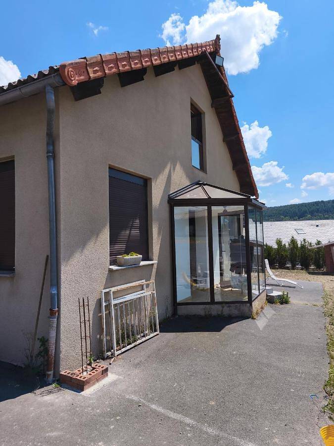 Gîte pour 4 personnes, avec terrasse et vue à Le Malzieu-Ville - 4