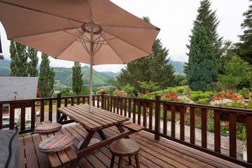 Gîte pour 6 personnes, avec jardin dans vallée d'Aspe