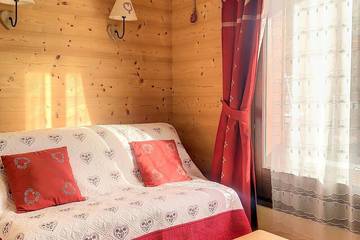 Gîte pour 4 personnes, avec balcon dans Office De Tourisme Des Carroz