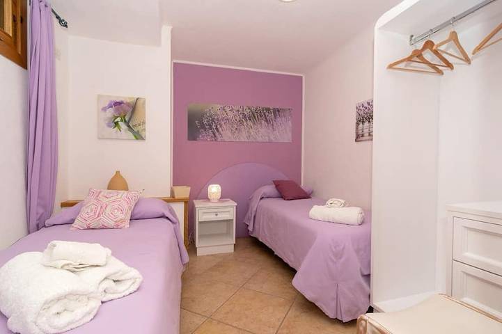 Appartement entier, Appartement 100 m² avec belle terrasse extérieure sur la côte de Sorrente in Sorrento, Province de Naples