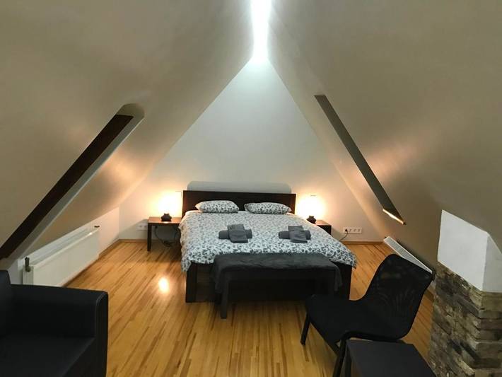 Apartamento para 7 personas, con vistas y terraza en Riga