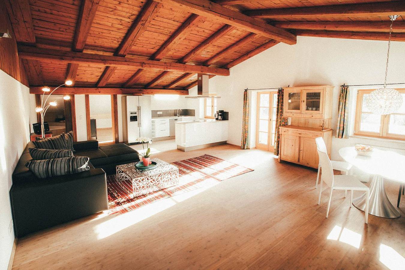 Ganze Wohnung, Luna Mia 4, stilvolle Ferienwohnung mit zwei Schlafzimmern und Balkon in Neuschwanstein, Schwangau