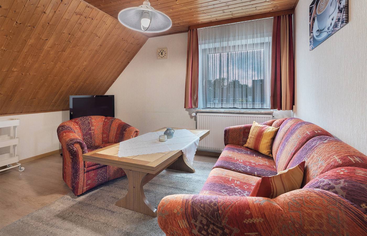 Ganze Wohnung, Ferienwohnung 'Haus Stoldt, Wohnung 1' mit gemeinsamer Terrasse, gemeinsamem Garten und Wi-Fi in Meldorf, Meldorf und Umgebung Region