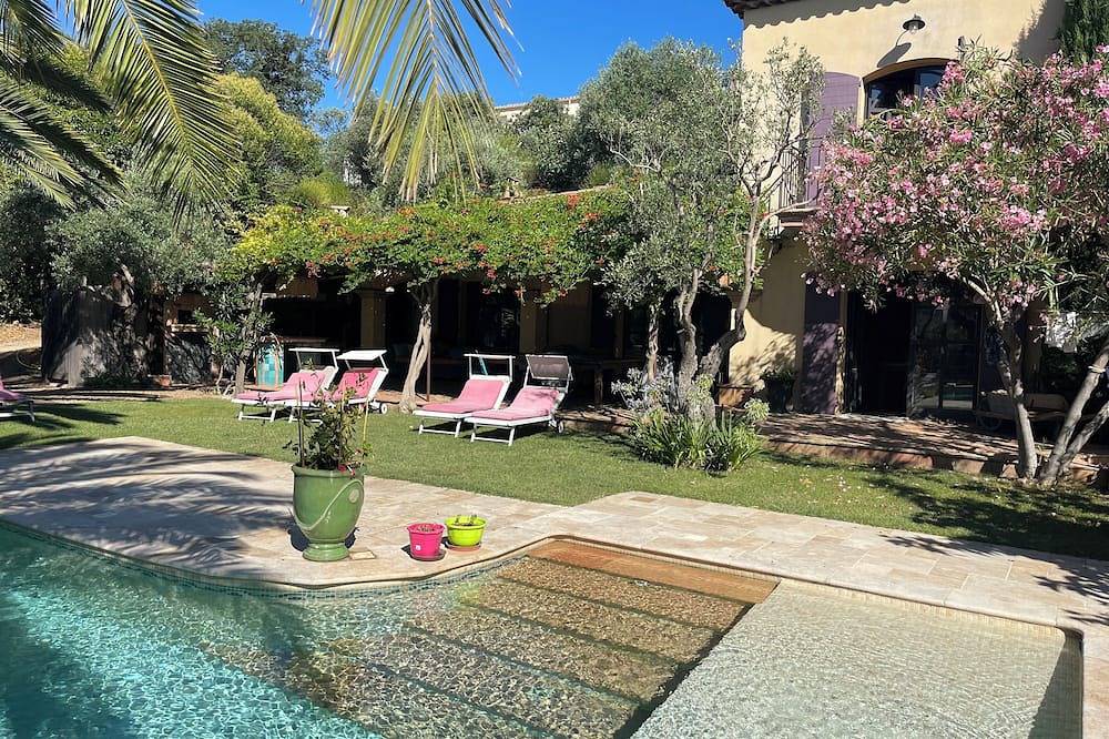 Splendid Villa With Air Co With Heated Swimming Pool in Draguignan, Draguignan region
