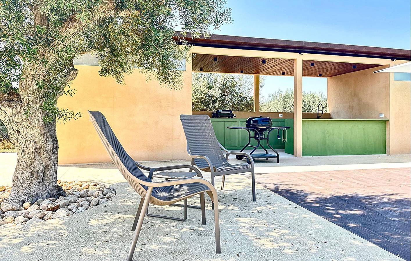 Moderno appartamento con piscina, parcheggio e aria condizionata vicino a Il Tegamino in Chiaramonte Gulfi, Provincia di Ragusa