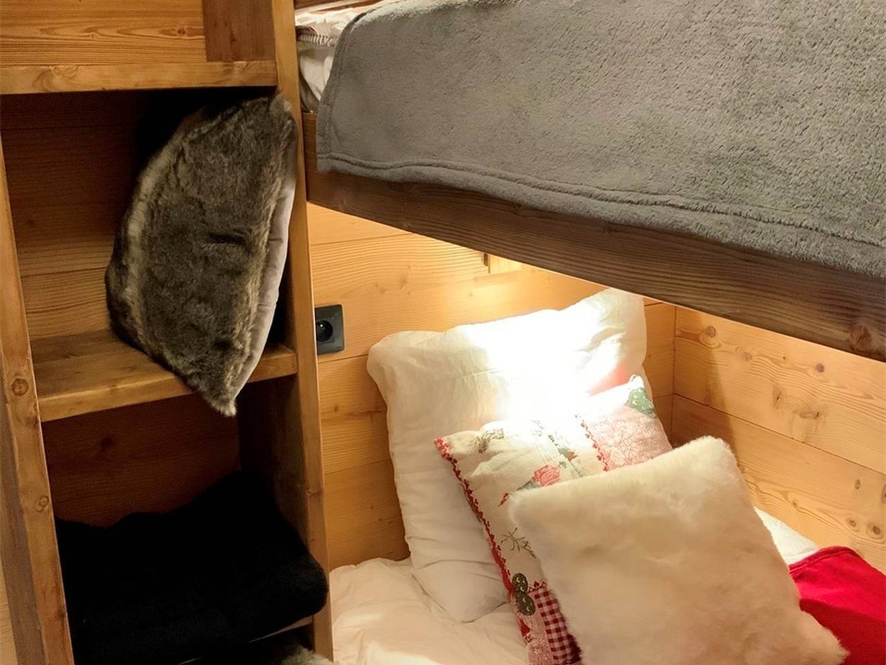 Hel leilighet, Renovated Apartment in Val Thorens - Ski-In/Ski-Out, Balcony, Wifi, Sleeps 4 in Val Thorens, Les Trois Vallées