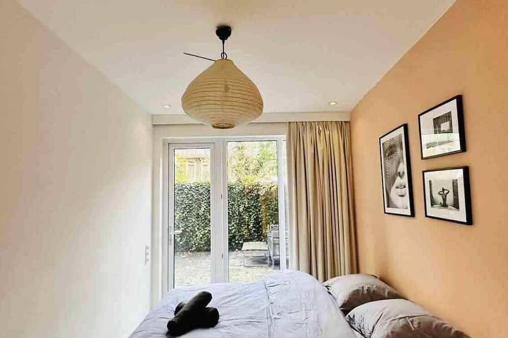 One room near Vondelpark  in Amsterdam Oud-Zuid, Dutch Coast