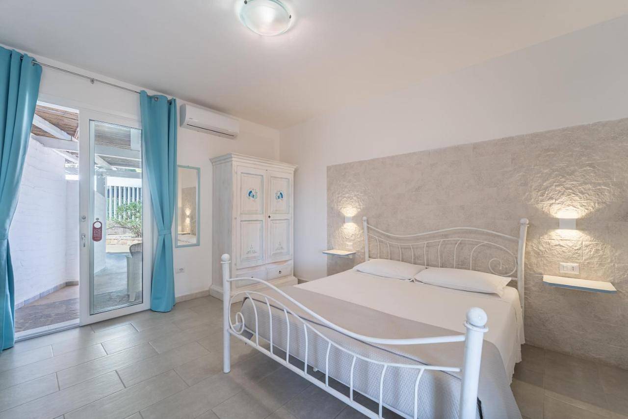 Double Room with Private Bathroom in Porto Pino (Sant'Anna Arresi), Sant'Anna Arresi