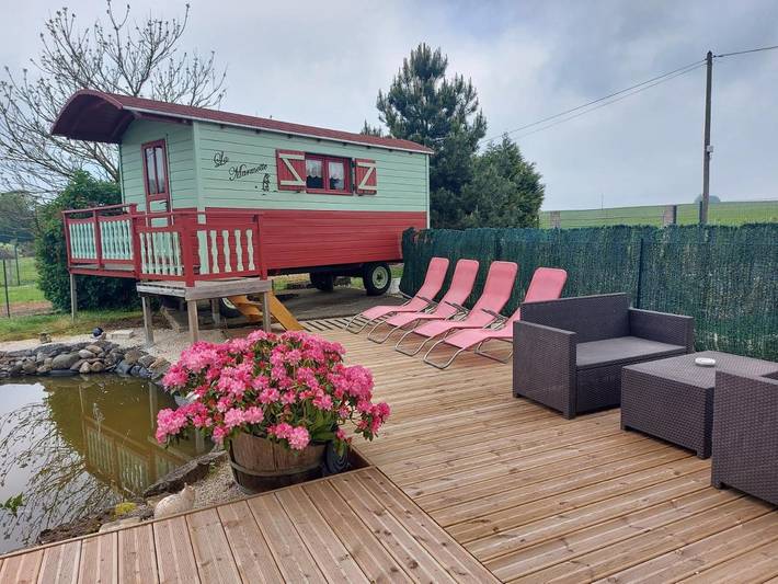 Chalet pour 4 personnes, avec Terrasse et Jardin