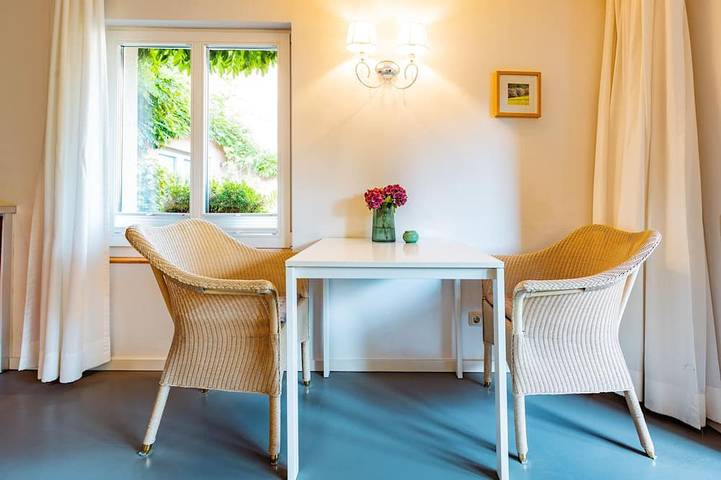 Ferienwohnung für 2 Personen, mit Terrasse und Garten in Senheim