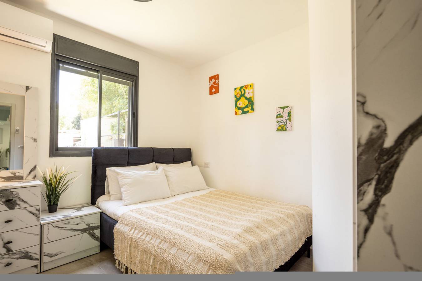 Entire apartment, Bahai Gardens Serenity Apartment in Haifa, Haifa District