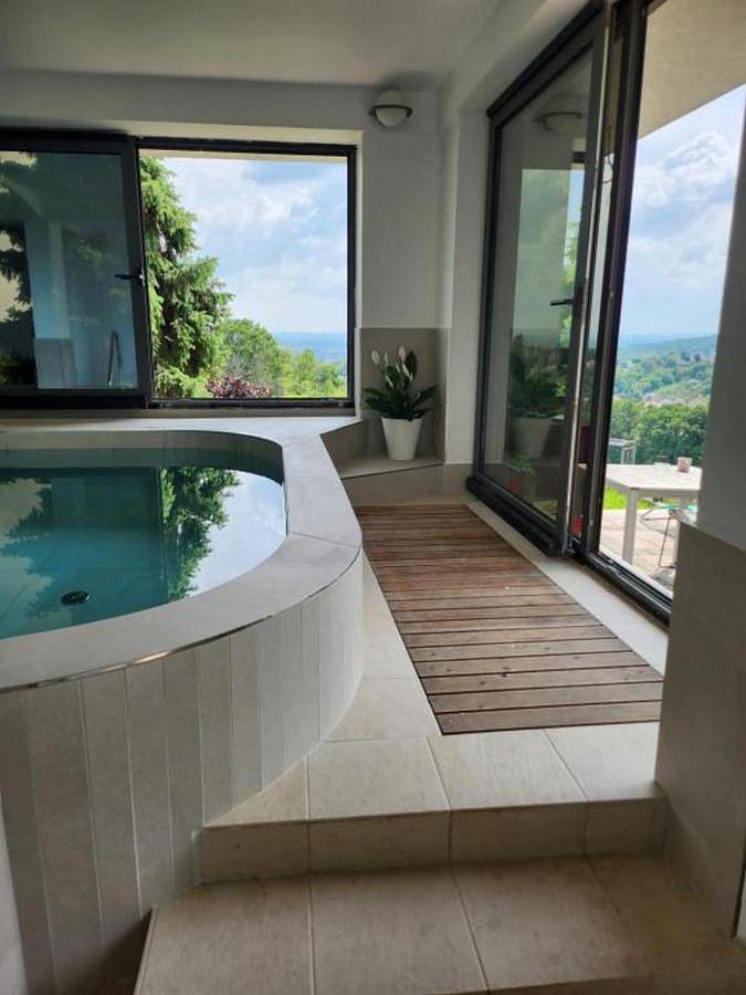 Five Bedroom Villa in Zagrzeb, Zagrzeb i okolice