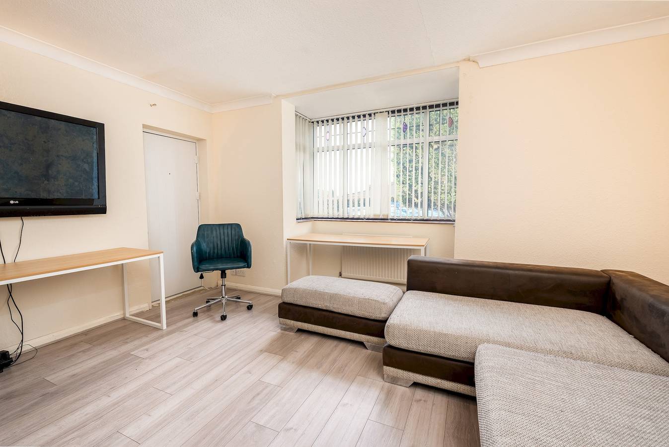 2 Bedroom Family Friendly Central Home | Pass the Keys in Watford, Hertfordshire