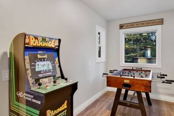 Log Cabin for 8 Guests in Snow Summit, Big Bear Lake, Picture 3