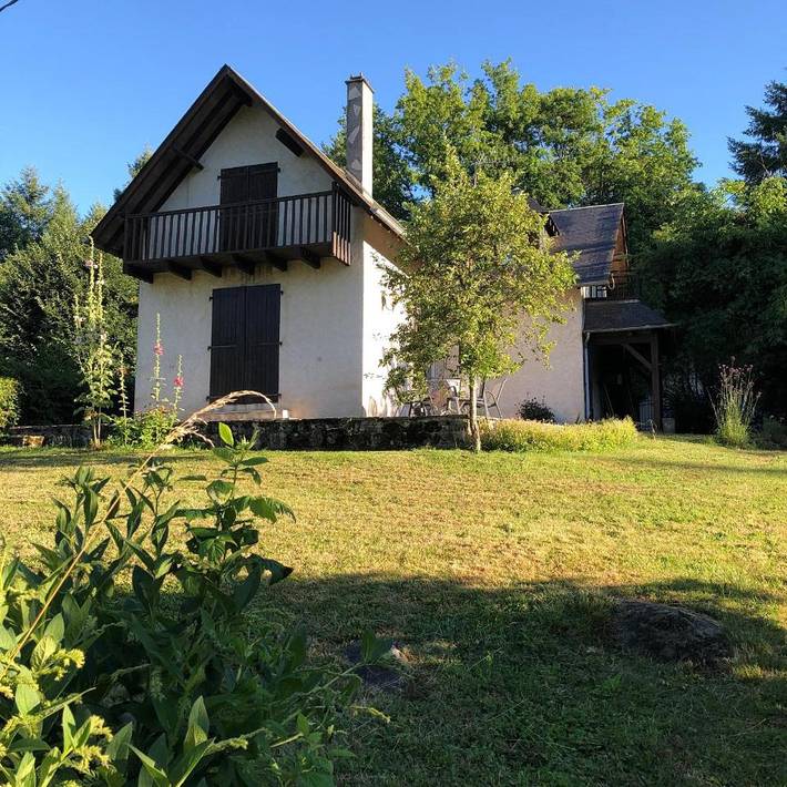 Location de vacances pour 6 personnes, avec vue et terrasse, animaux acceptés à Condat-sur-Ganaveix - 4