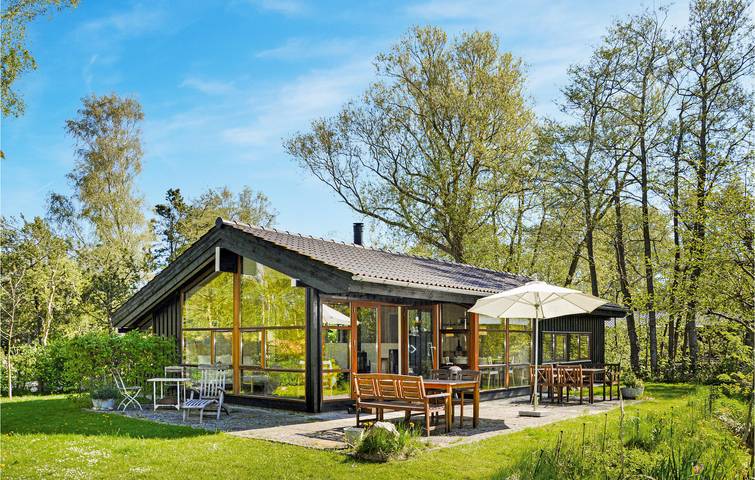Ferieudlejning for 8 personer, med Jacuzzi og Terrasse samt Sauna i Kulhuse