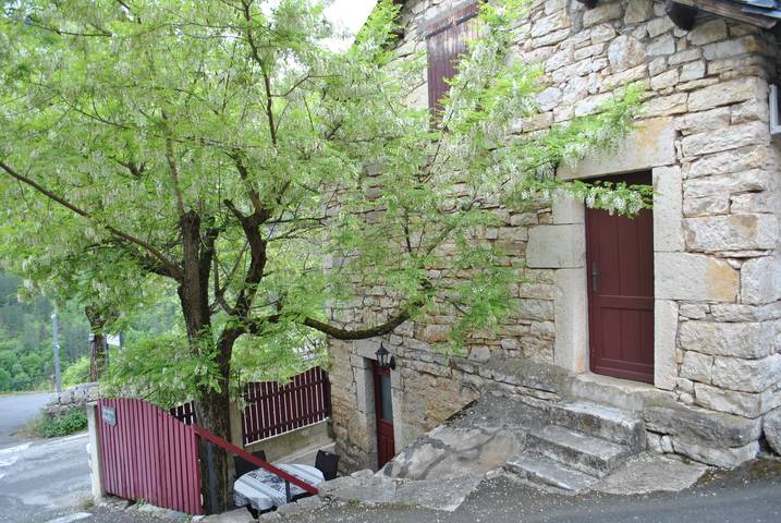 Gîte „La Bélugue“ in Ste-Enimie: Bergblick, Wlan und Klimaanlage in Gorges du Tarn Causses, Cevennen