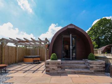Hut for 2 People in Lancashire, North West England, Photo 2