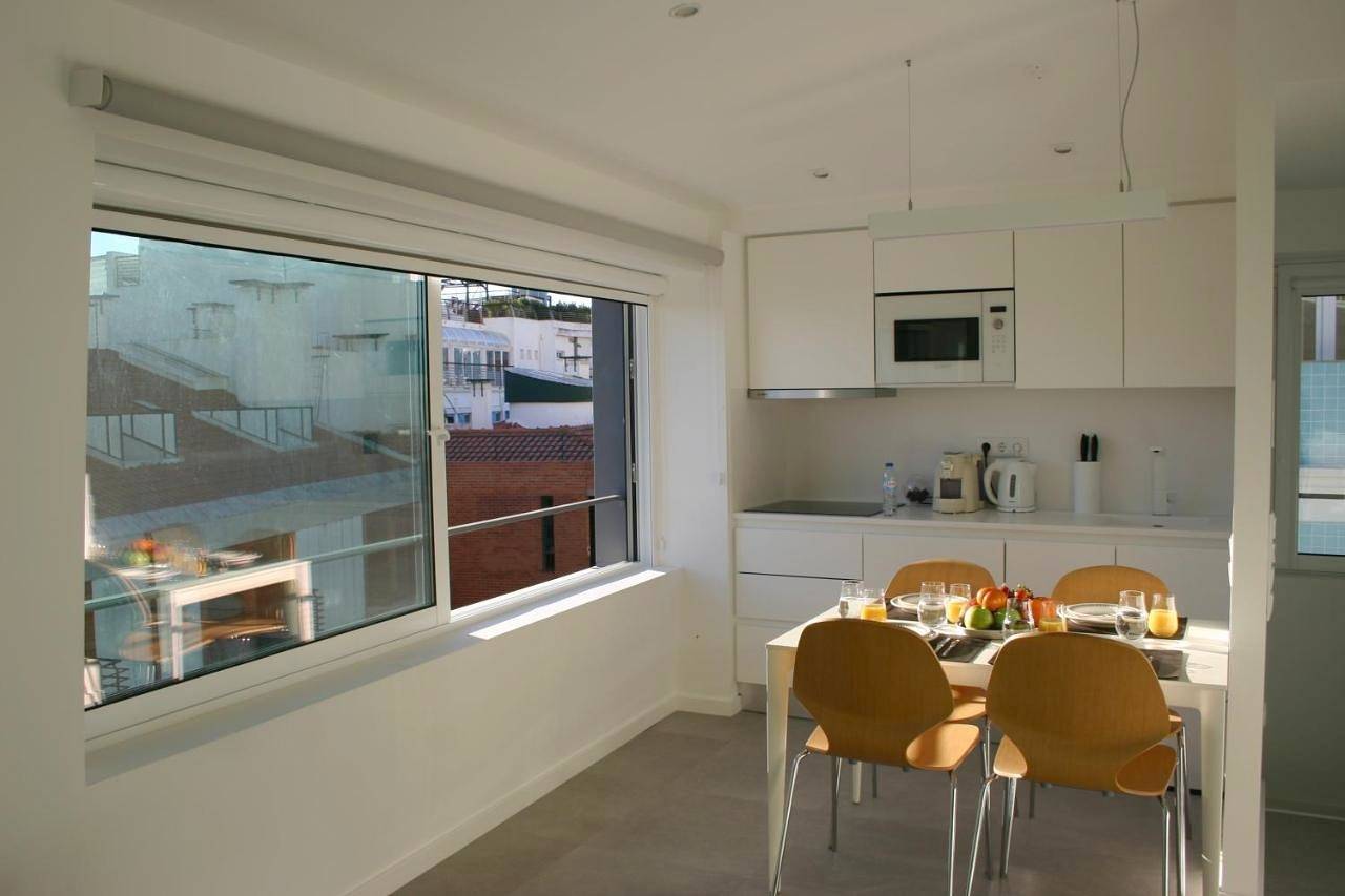 Apartamento inteiro, Apartamento Mar With Parking in Praia da Califórnia, Sesimbra