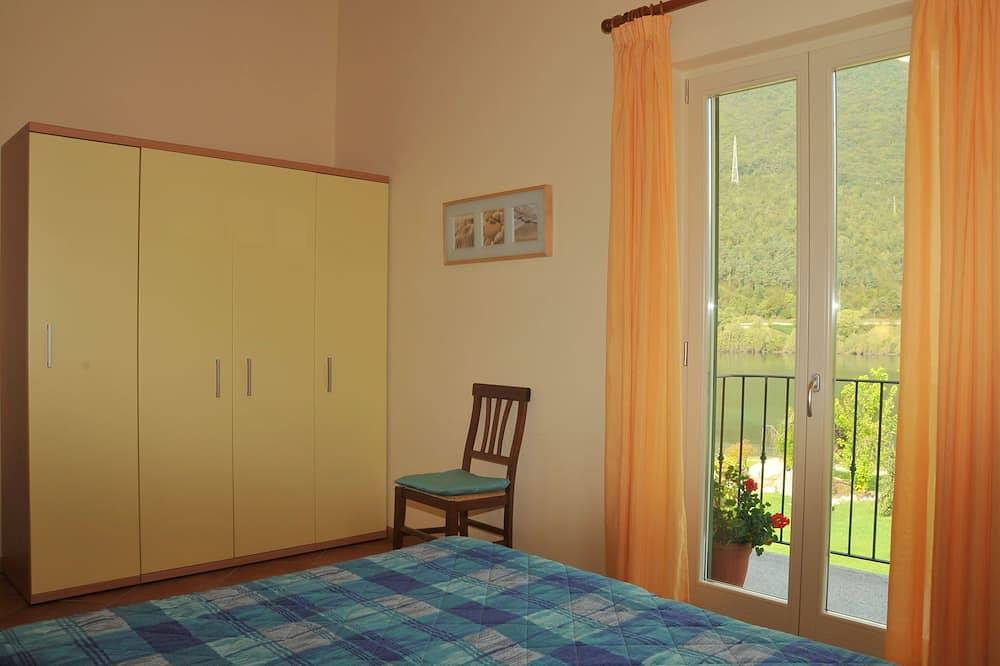 Ganze Wohnung, Wohnung in Idro mit Pool und Garten in Idro, Gardasee-Berge
